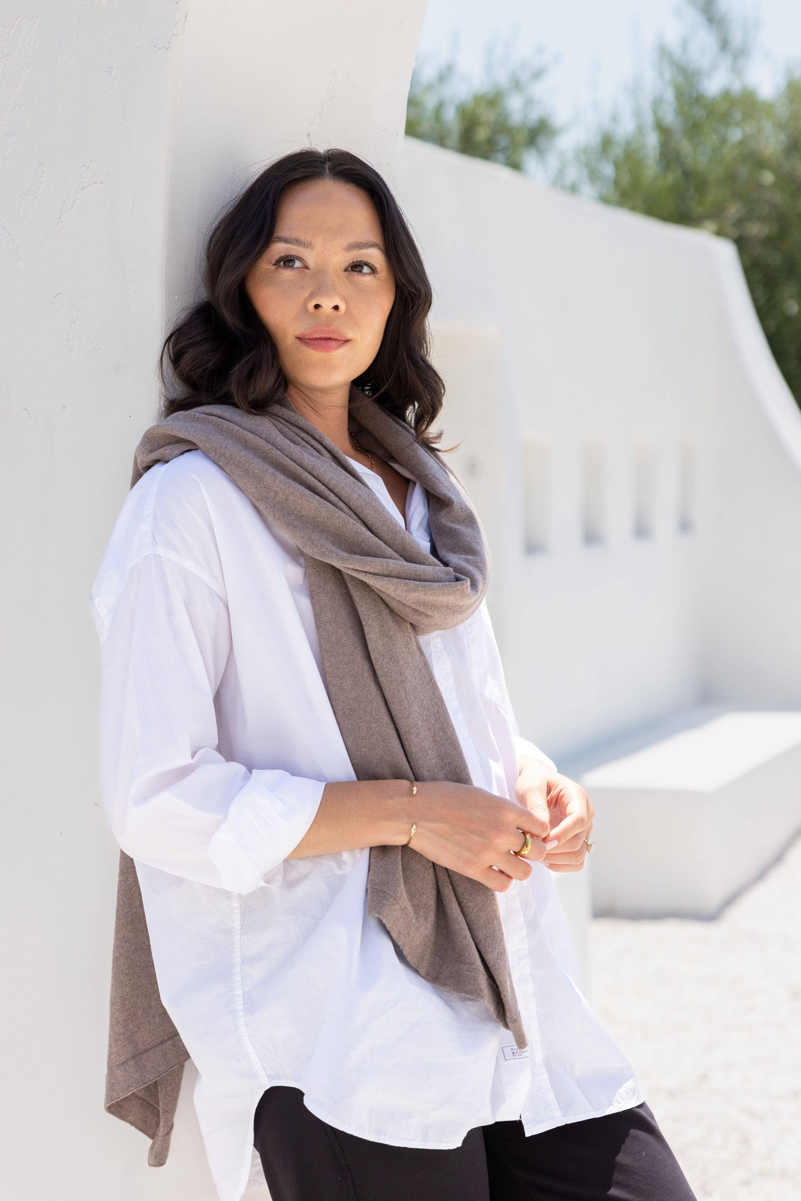 Dreamsoft Organic Cotton Travel Scarf Latte: rectangular shawl in light beige with fine fringe edges