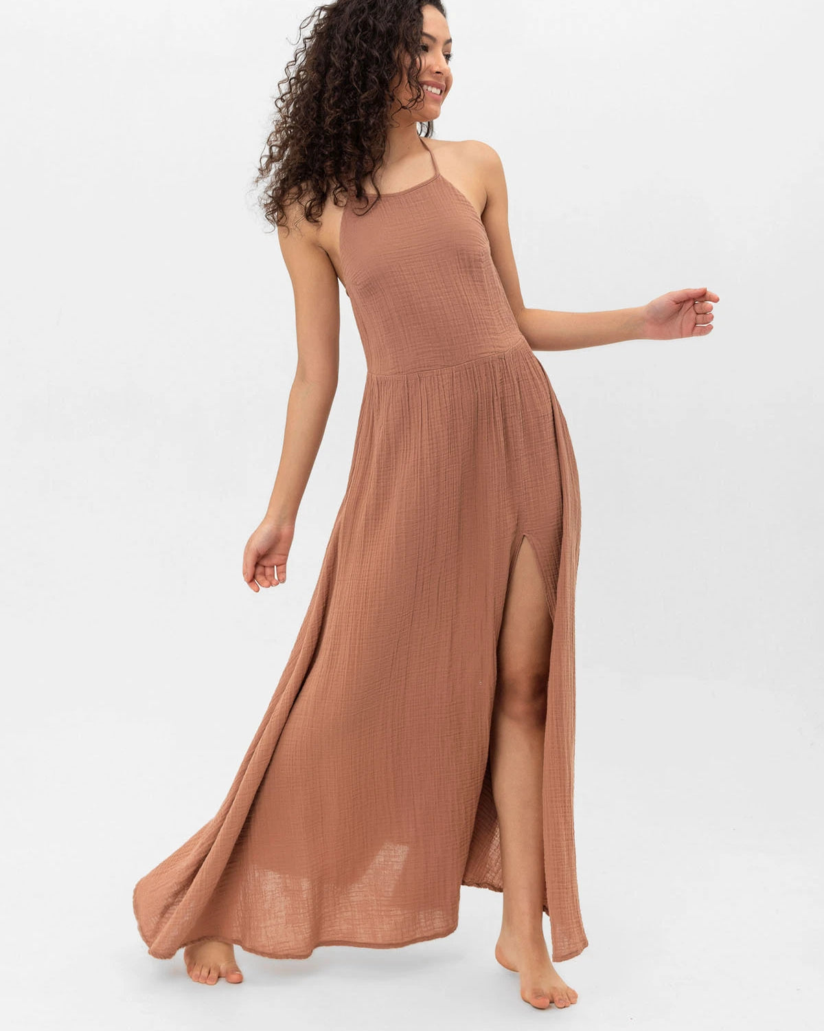 Bella Dress: sleeveless midi dress in light blue with straight neckline and fitted waist