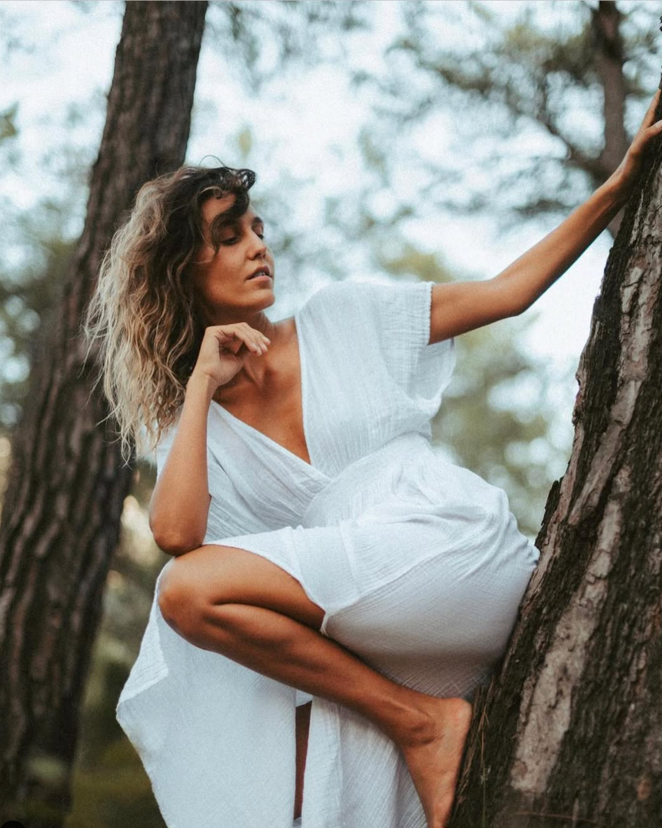 Helene Dress: white sleeveless midi dress with square neckline and straight hem