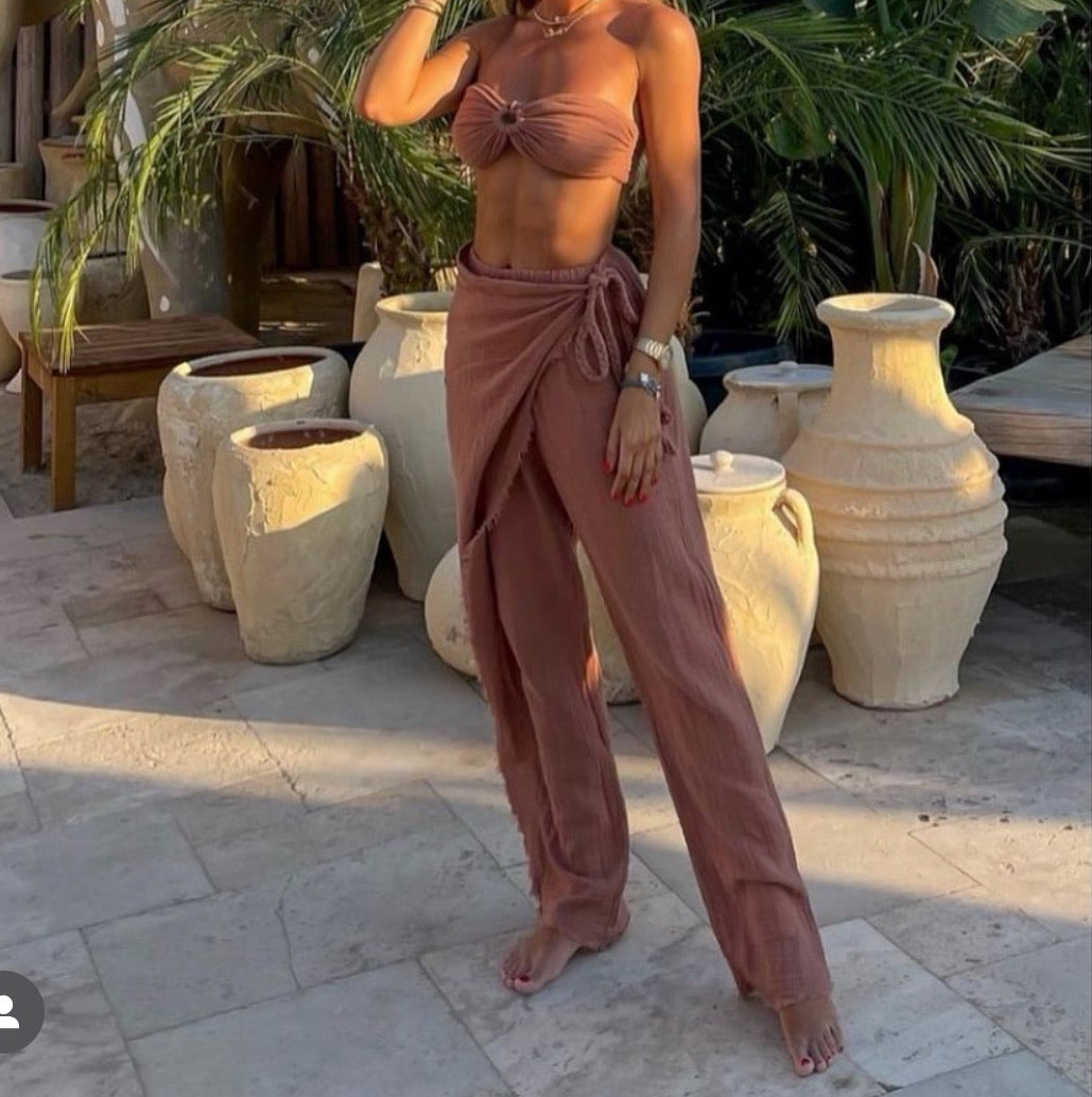 Manav Pants: straight-leg, high-waist pants in beige with front pleats and side pockets